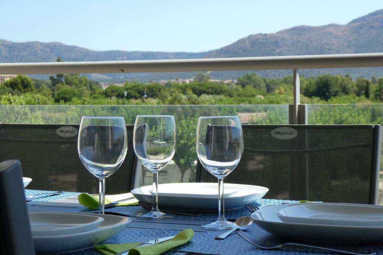 Appartement Plage Salata Rosas Eksteriør billede
