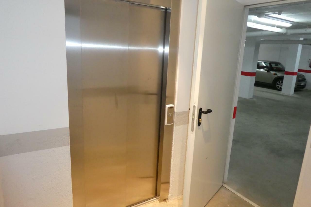 Appartement Plage Salata Rosas Eksteriør billede